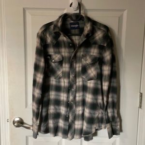 Vintage-look green plaid Wrangler flannel